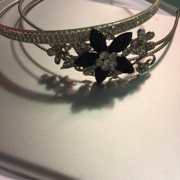 (2) Girls Stunning Rhinestone Headbands - Picture 2 of 7